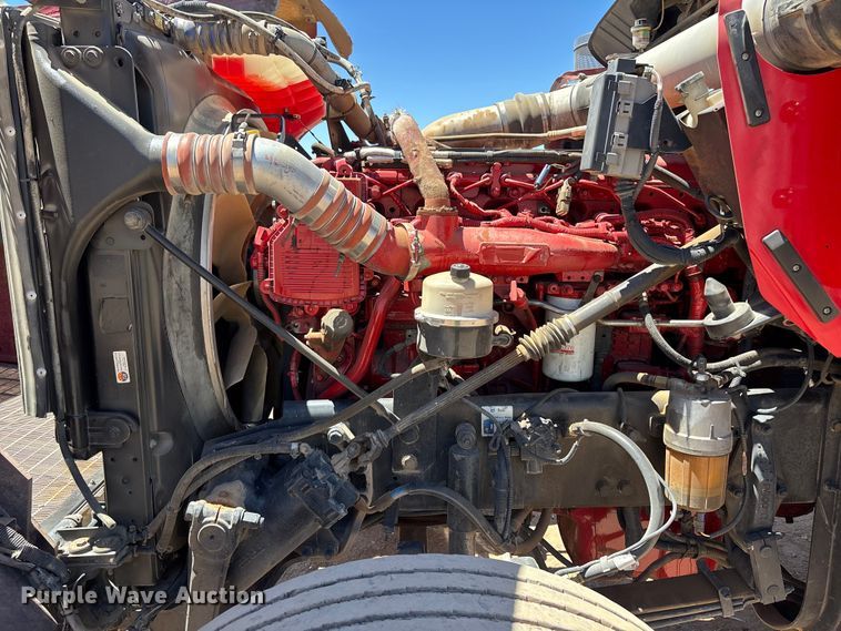 image for item EL2492 2011 Kenworth W900 semi truck