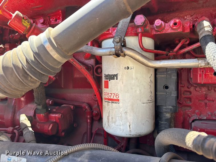 image for item EL2492 2011 Kenworth W900 semi truck