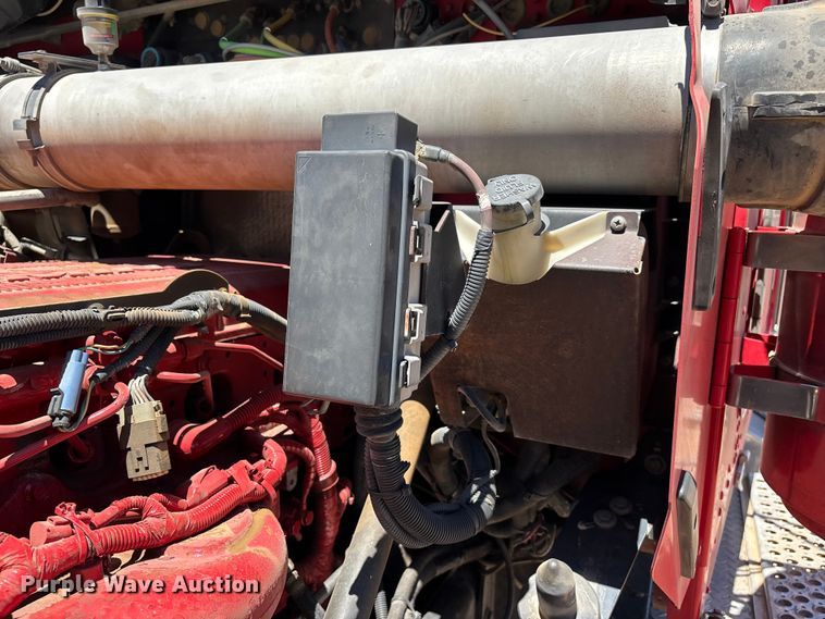 image for item EL2492 2011 Kenworth W900 semi truck