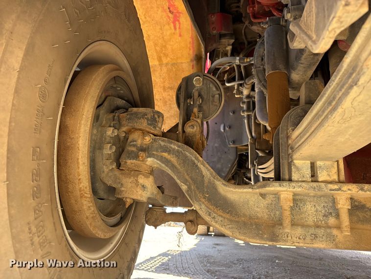 image for item EL2492 2011 Kenworth W900 semi truck