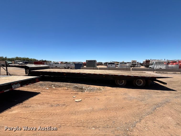 image for item EL2493 2009 Landoll Corporation Tran45 drop tilt deck equipment trailer