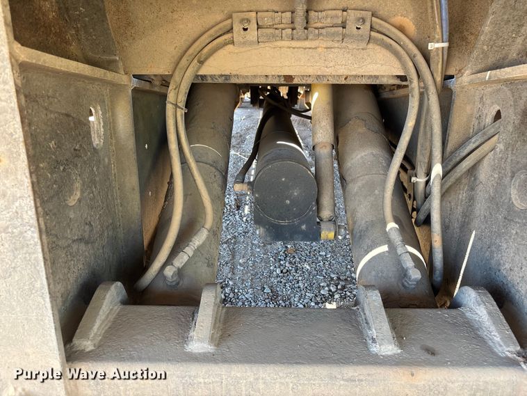 image for item EL2493 2009 Landoll Corporation Tran45 drop tilt deck equipment trailer