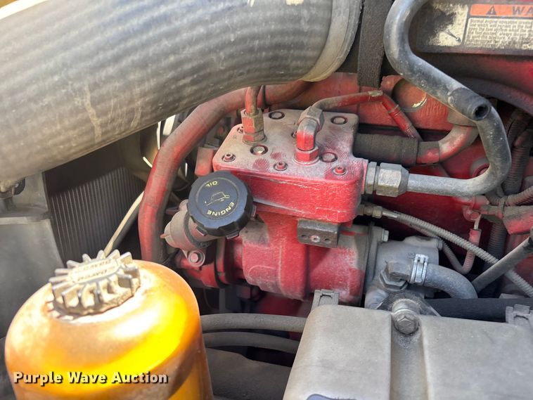 image for item EL2504 2013 Freightliner Cascadia fuel truck