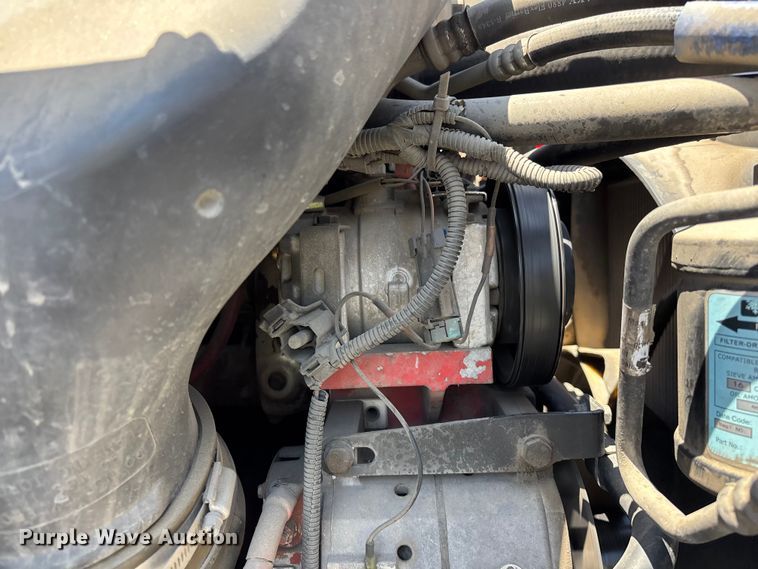 image for item EL2504 2013 Freightliner Cascadia fuel truck