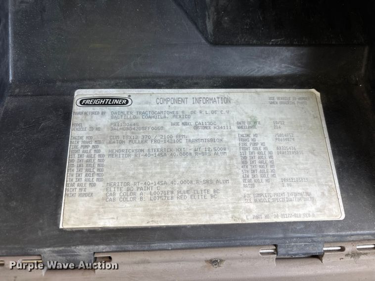 image for item EL2504 2013 Freightliner Cascadia fuel truck