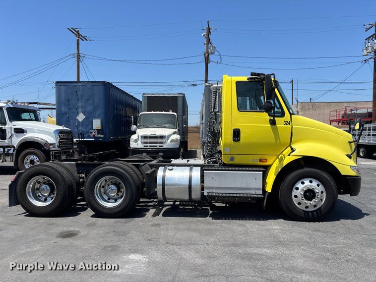 image for item EL2506 2015 International 8600 semi truck