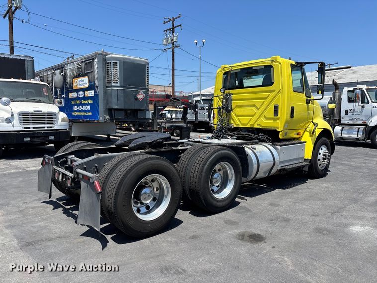 image for item EL2506 2015 International 8600 semi truck