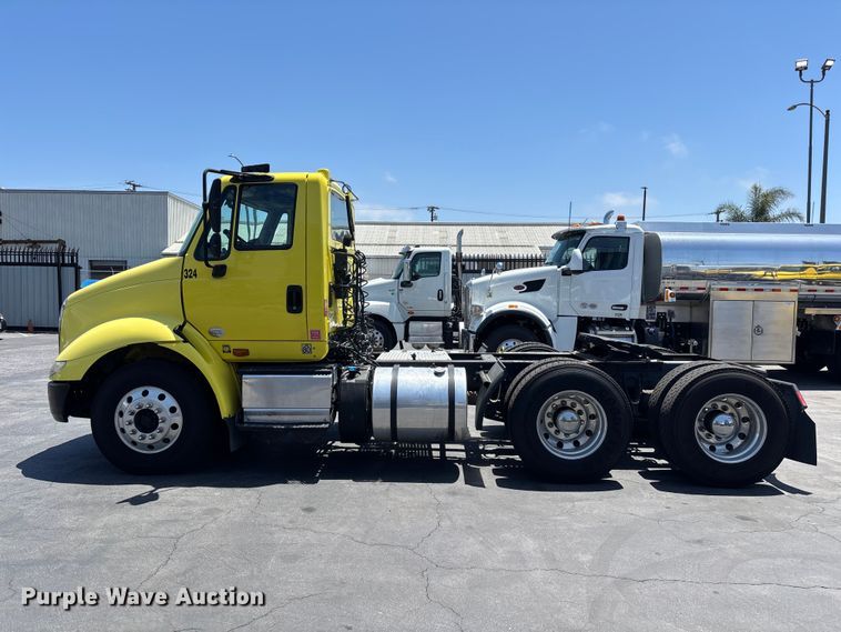 image for item EL2506 2015 International 8600 semi truck