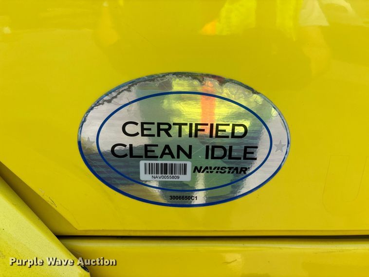 image for item EL2506 2015 International 8600 semi truck