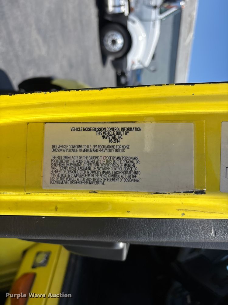 image for item EL2506 2015 International 8600 semi truck