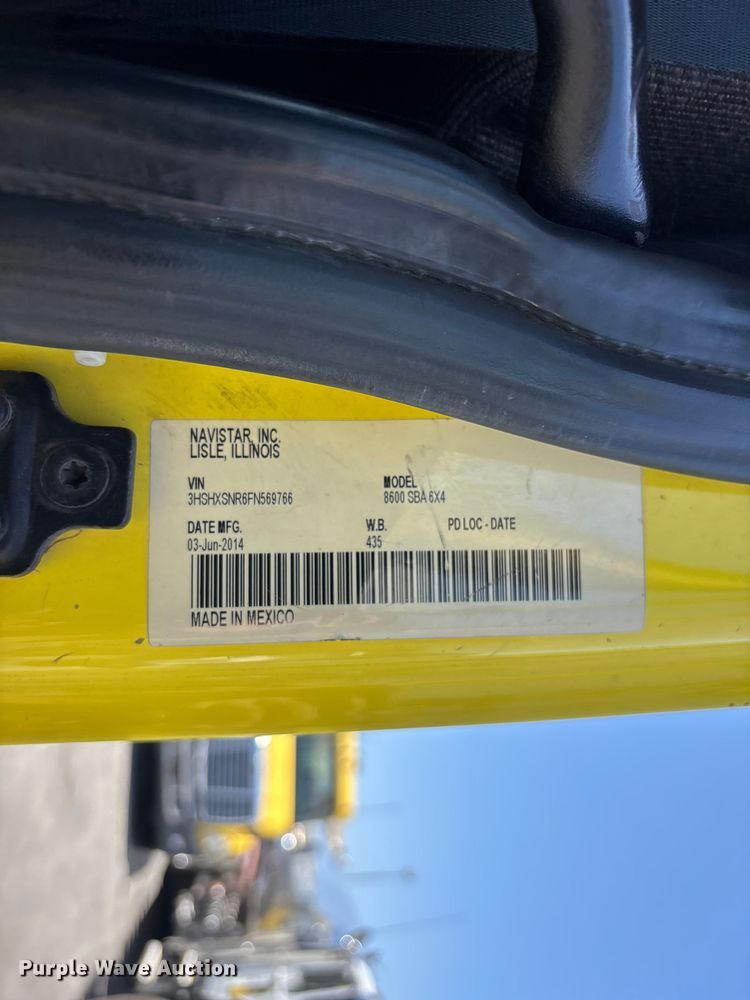 image for item EL2506 2015 International 8600 semi truck