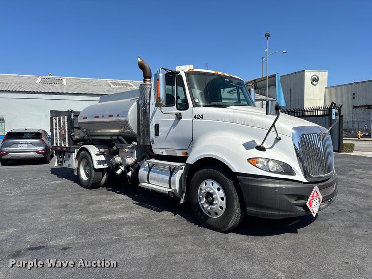image for item EL2508 2011 International ProStar fuel truck