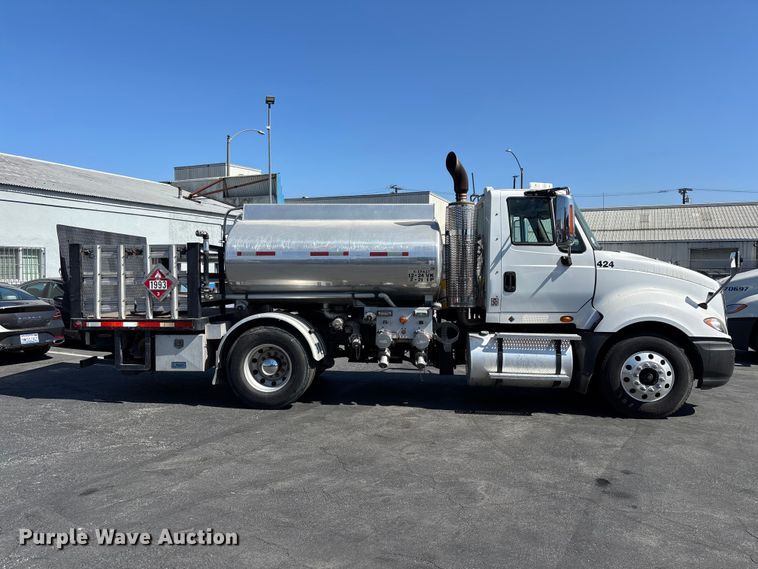 image for item EL2508 2011 International ProStar fuel truck
