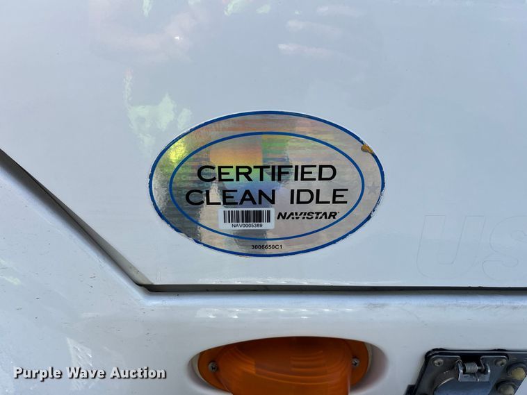 image for item EL2508 2011 International ProStar fuel truck