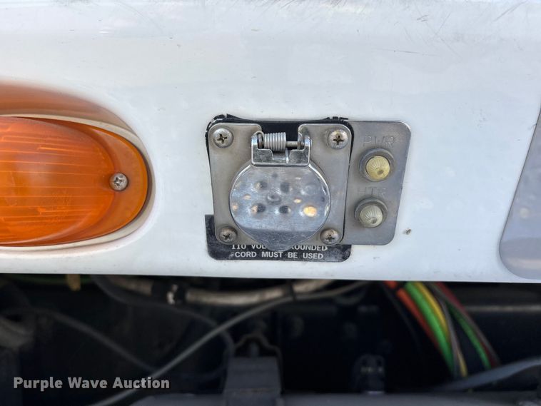 image for item EL2508 2011 International ProStar fuel truck