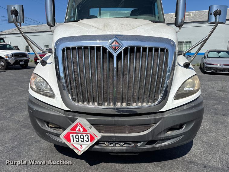 image for item EL2508 2011 International ProStar fuel truck