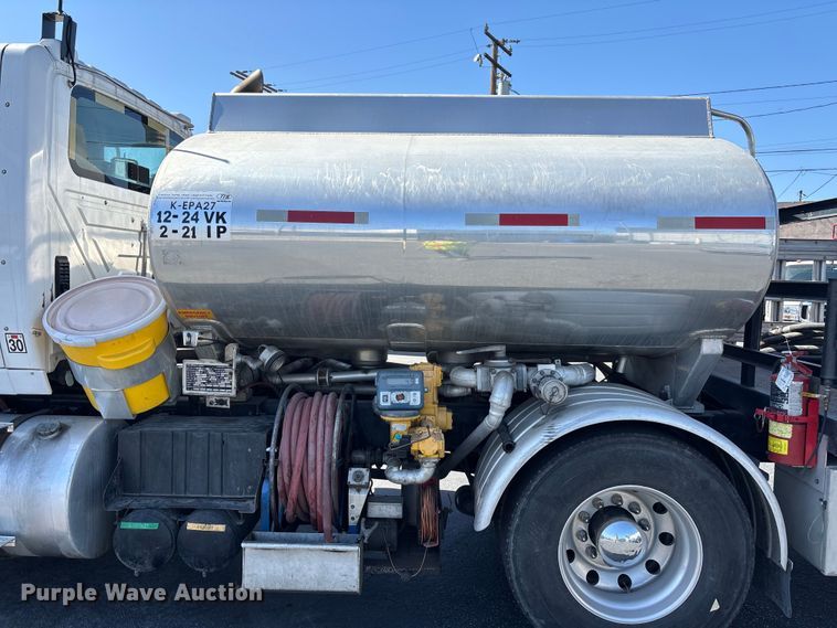 image for item EL2508 2011 International ProStar fuel truck