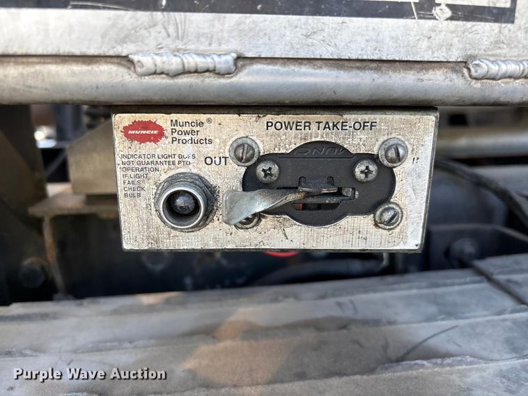 image for item EL2508 2011 International ProStar fuel truck