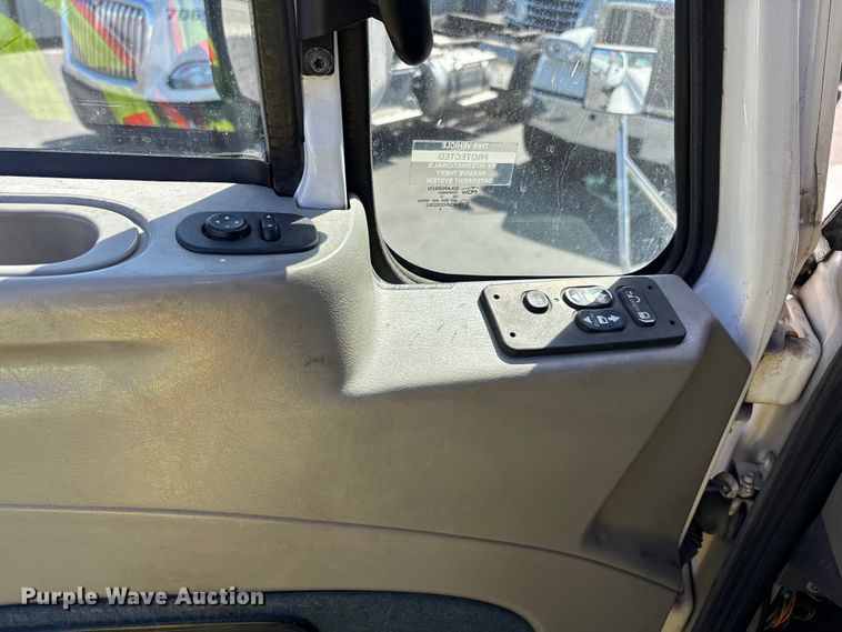 image for item EL2508 2011 International ProStar fuel truck