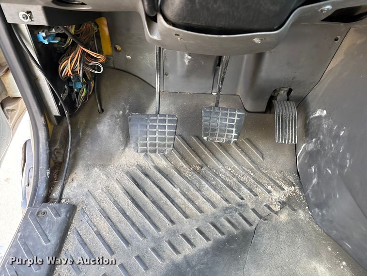 image for item EL2508 2011 International ProStar fuel truck