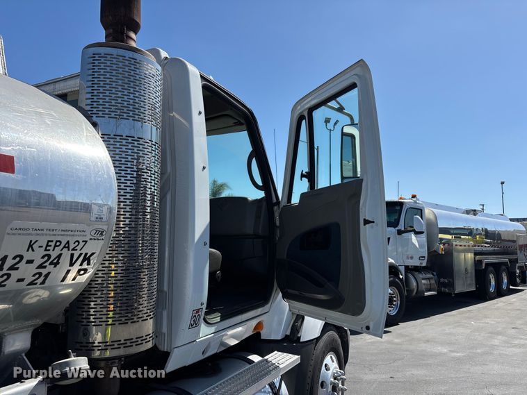 image for item EL2508 2011 International ProStar fuel truck
