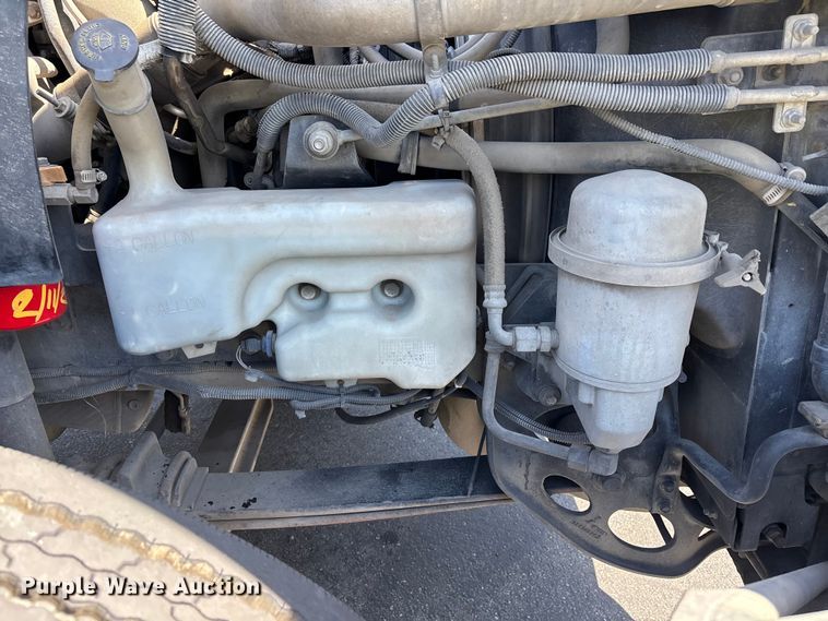 image for item EL2508 2011 International ProStar fuel truck