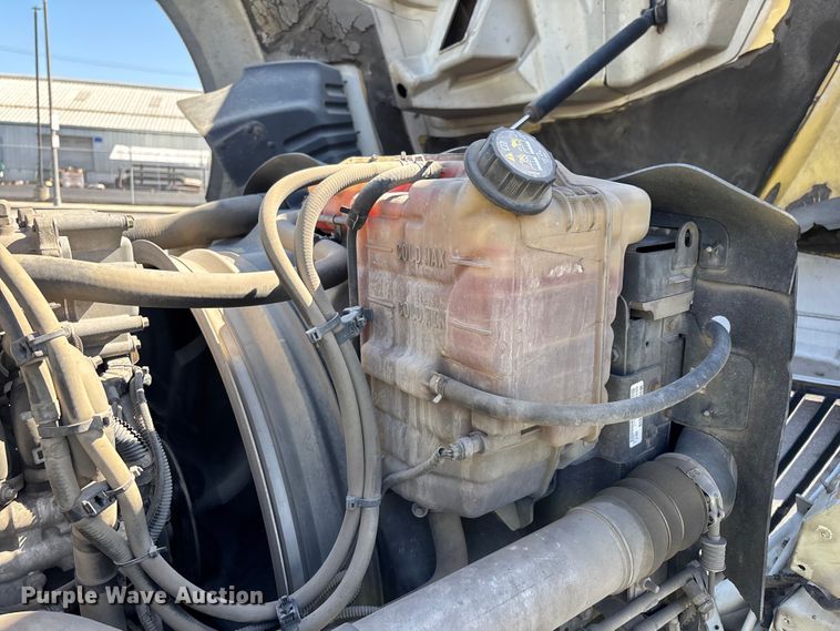 image for item EL2508 2011 International ProStar fuel truck