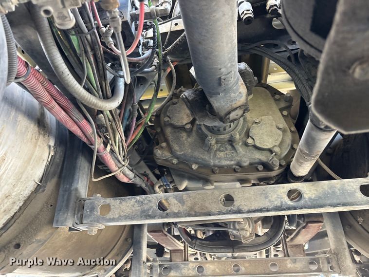 image for item EL2508 2011 International ProStar fuel truck