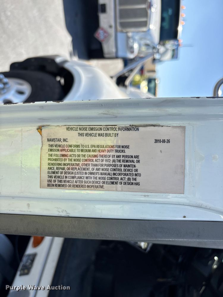 image for item EL2508 2011 International ProStar fuel truck