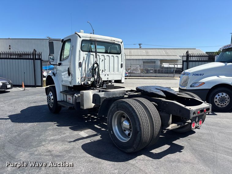 image for item EL2510 2014 Freightliner Business Class M2 semi truck
