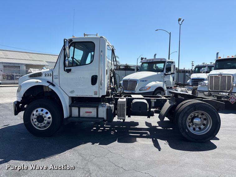 image for item EL2510 2014 Freightliner Business Class M2 semi truck
