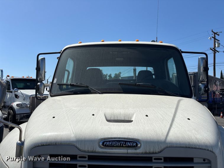 image for item EL2510 2014 Freightliner Business Class M2 semi truck
