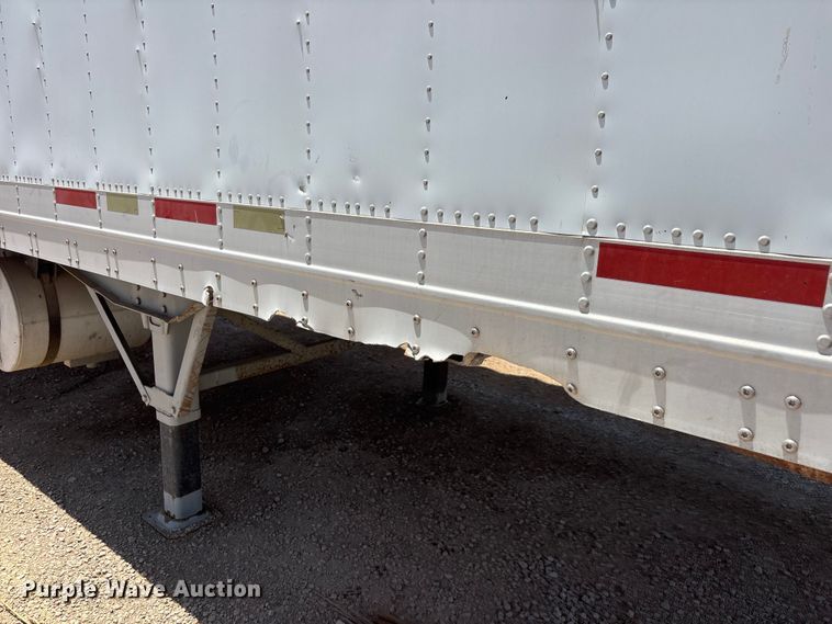 image for item EL2517 2004 Wabash refrigerated van trailer