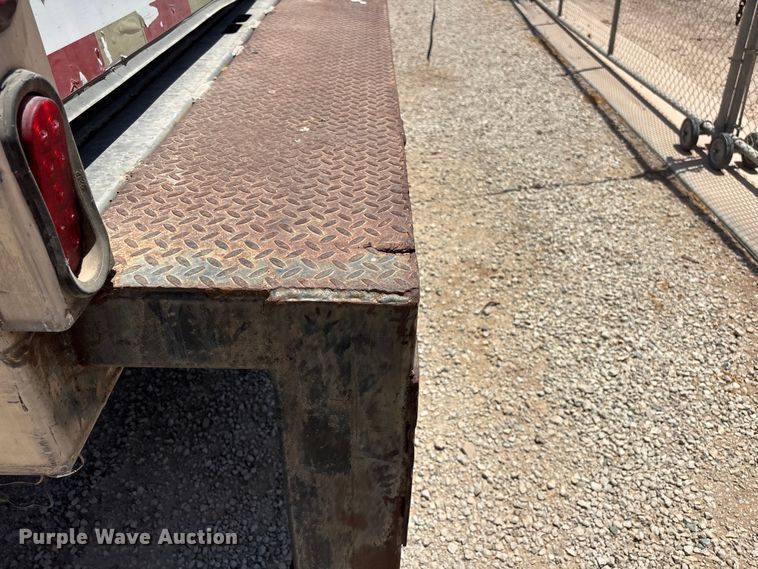 image for item EL2517 2004 Wabash refrigerated van trailer