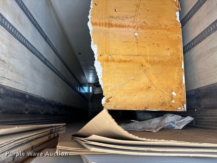 image for item EL2517 2004 Wabash refrigerated van trailer