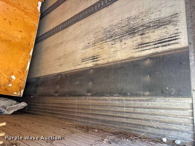 image for item EL2517 2004 Wabash refrigerated van trailer