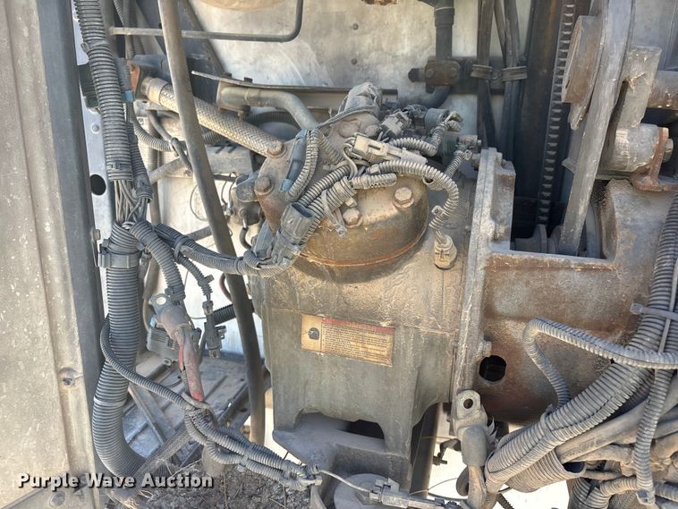 image for item EL2517 2004 Wabash refrigerated van trailer