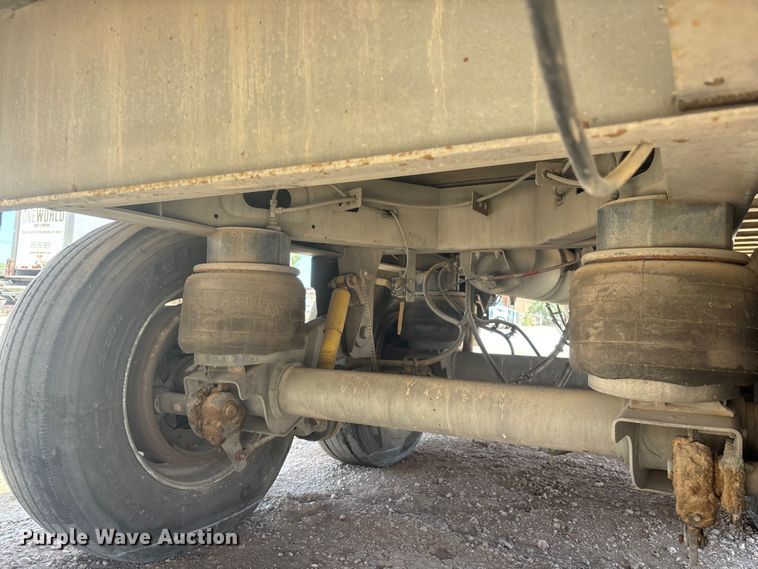 image for item EL2517 2004 Wabash refrigerated van trailer