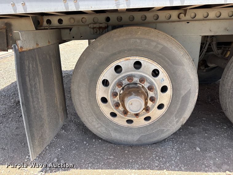 image for item EL2517 2004 Wabash refrigerated van trailer