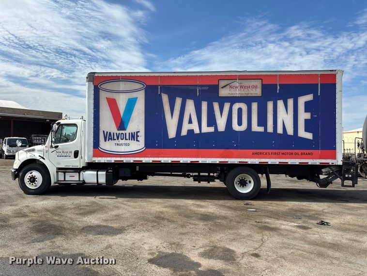 image for item EL2527 2016 Freightliner Business Class M2 box truck
