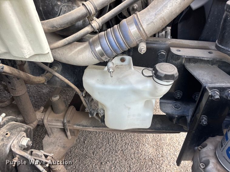 image for item EL2527 2016 Freightliner Business Class M2 box truck