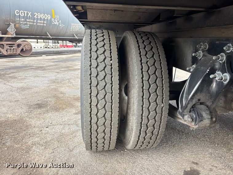 image for item EL2527 2016 Freightliner Business Class M2 box truck