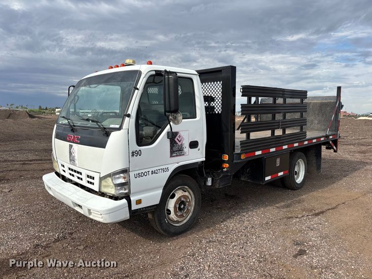 2007 GMC W4500 flatbed truck