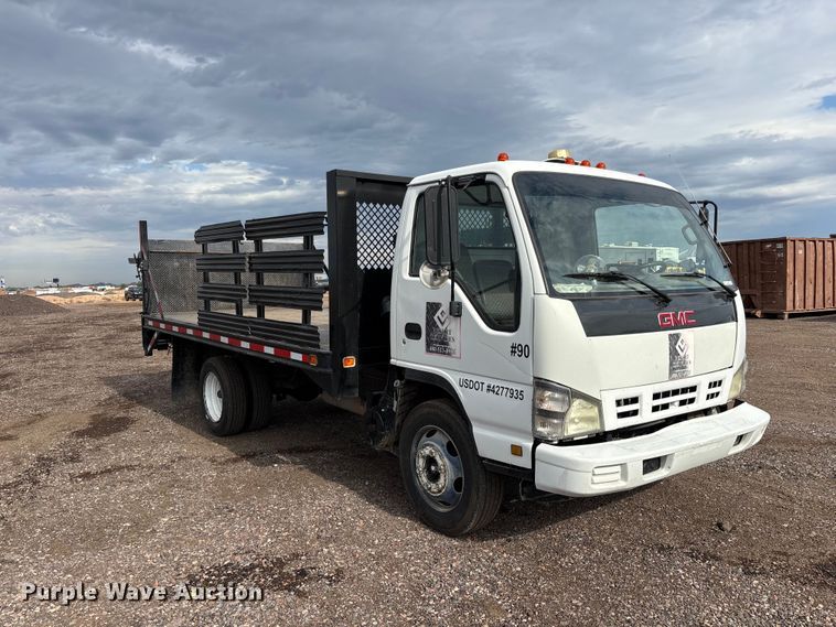 image for item EL2534 2007 GMC W4500 flatbed truck