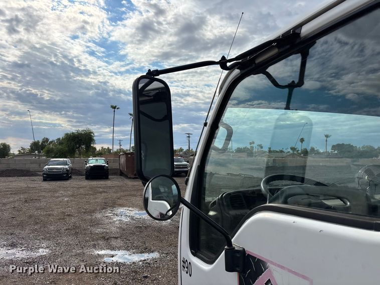 image for item EL2534 2007 GMC W4500 flatbed truck