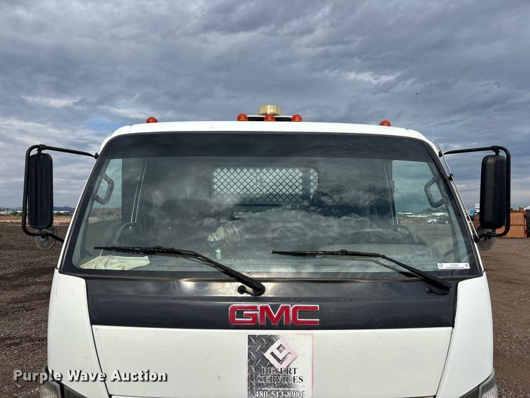image for item EL2534 2007 GMC W4500 flatbed truck