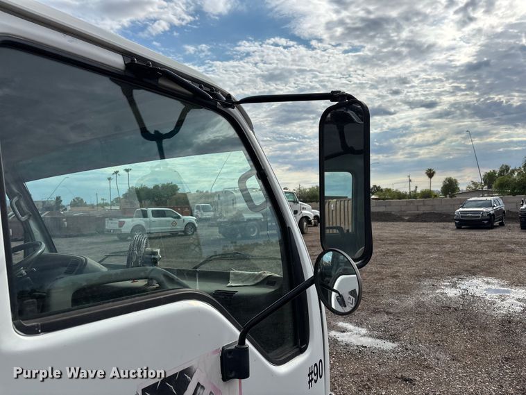 image for item EL2534 2007 GMC W4500 flatbed truck