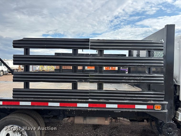 image for item EL2534 2007 GMC W4500 flatbed truck