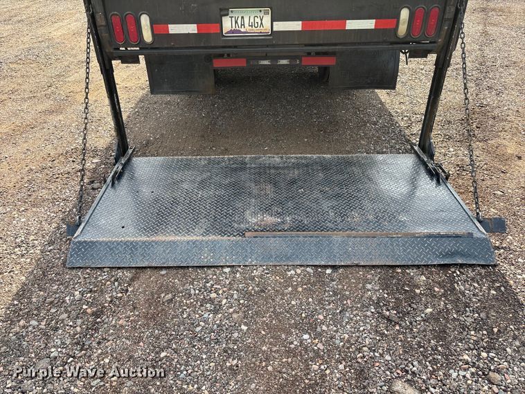 image for item EL2534 2007 GMC W4500 flatbed truck