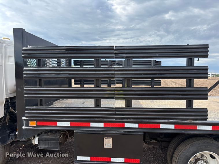image for item EL2534 2007 GMC W4500 flatbed truck